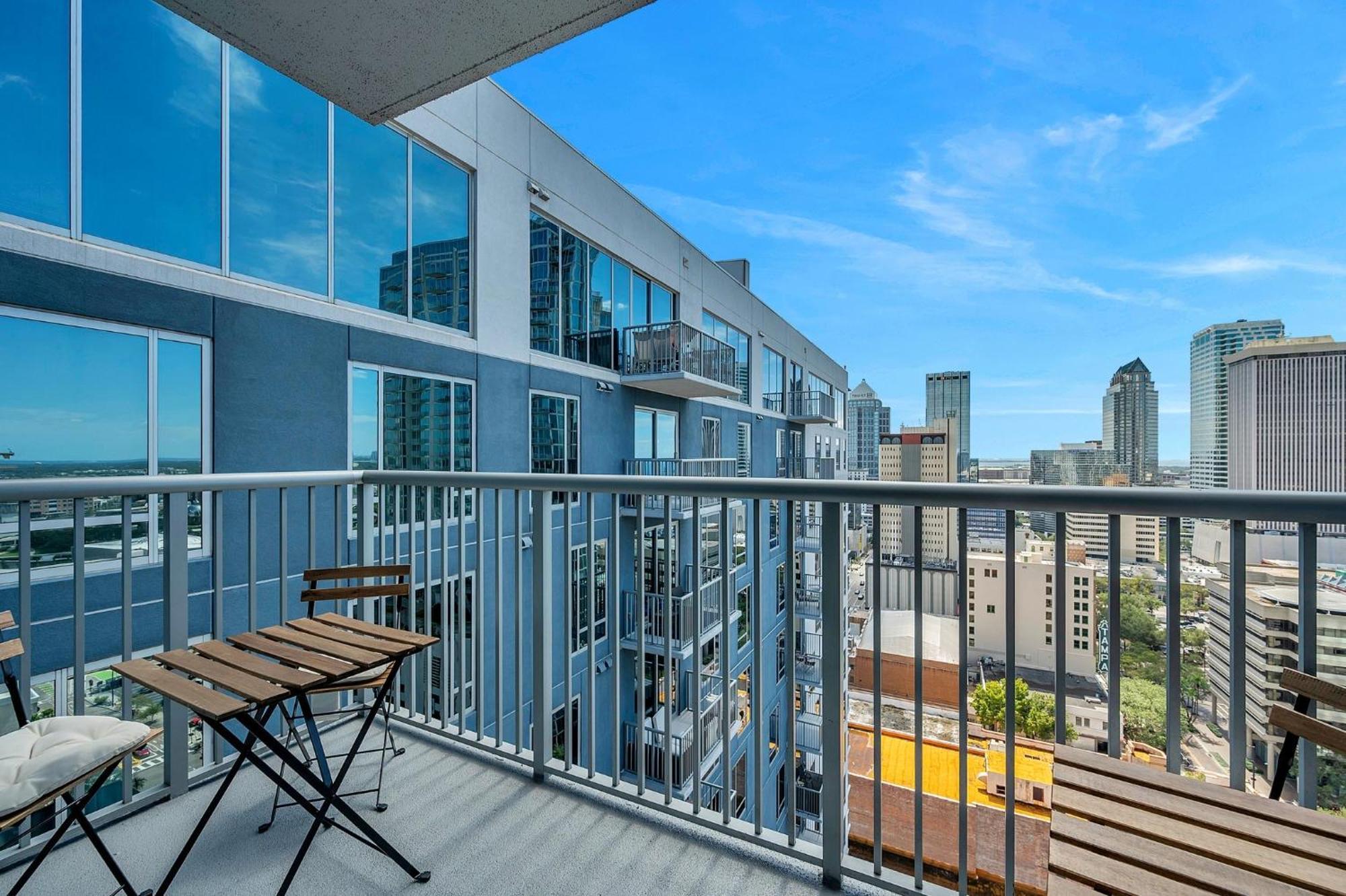 Luxury 1 Bedroom With Den Downtown Tampa Apt - City Views, Rooftop Pool, Workspace Экстерьер фото
